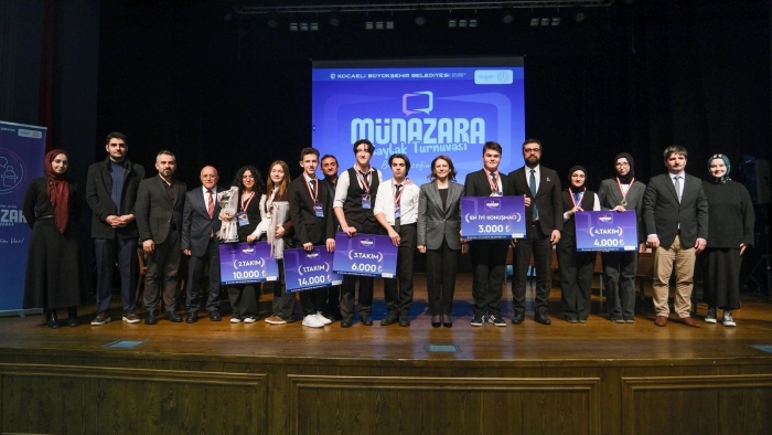 Kocaeli’de münazara rüzgârı esti;  Genç münazırlar, “Bi’ Diyeceğim Var” dedi
